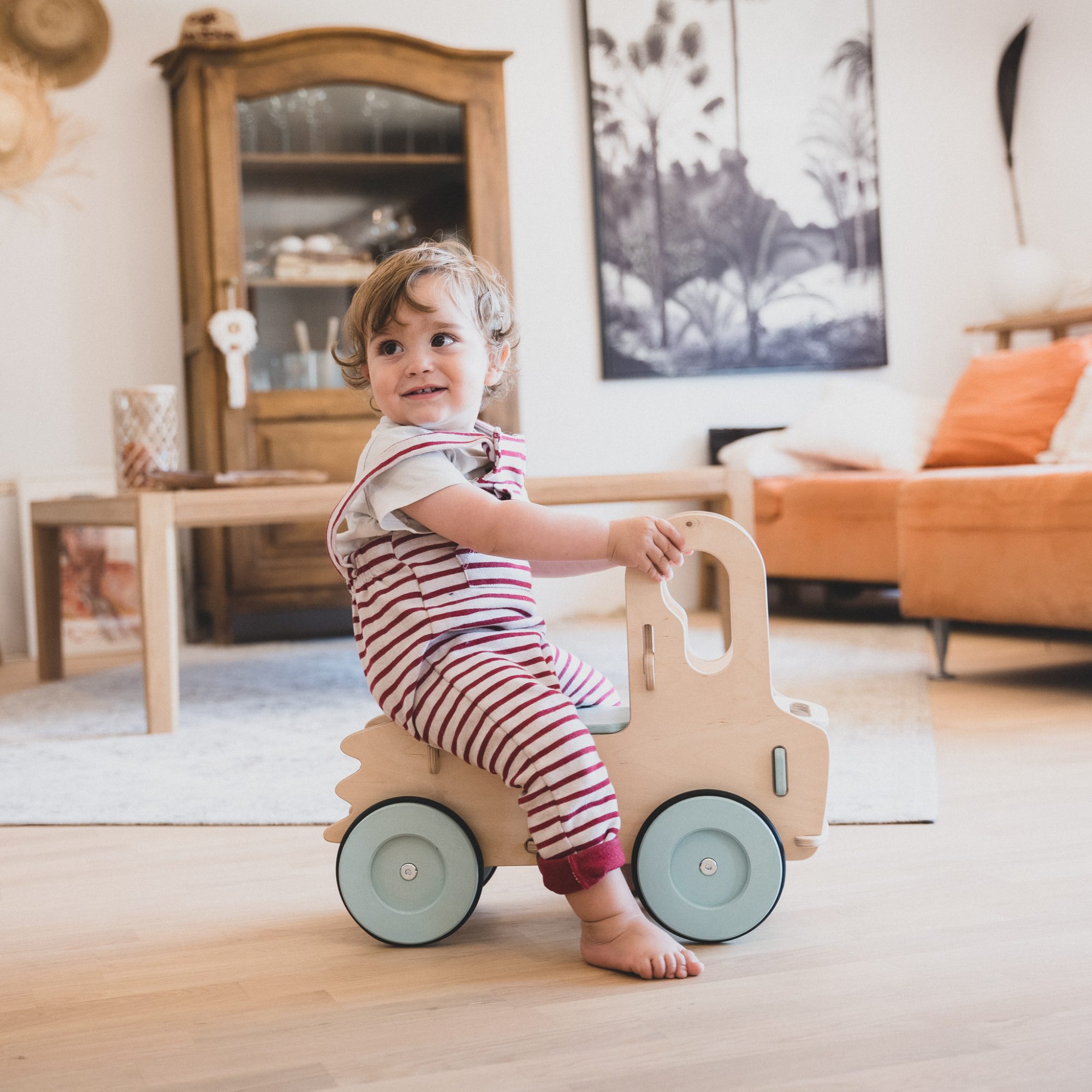 Porteur bébé en bois Petit Camion - Made in France - Les Petits Mômes